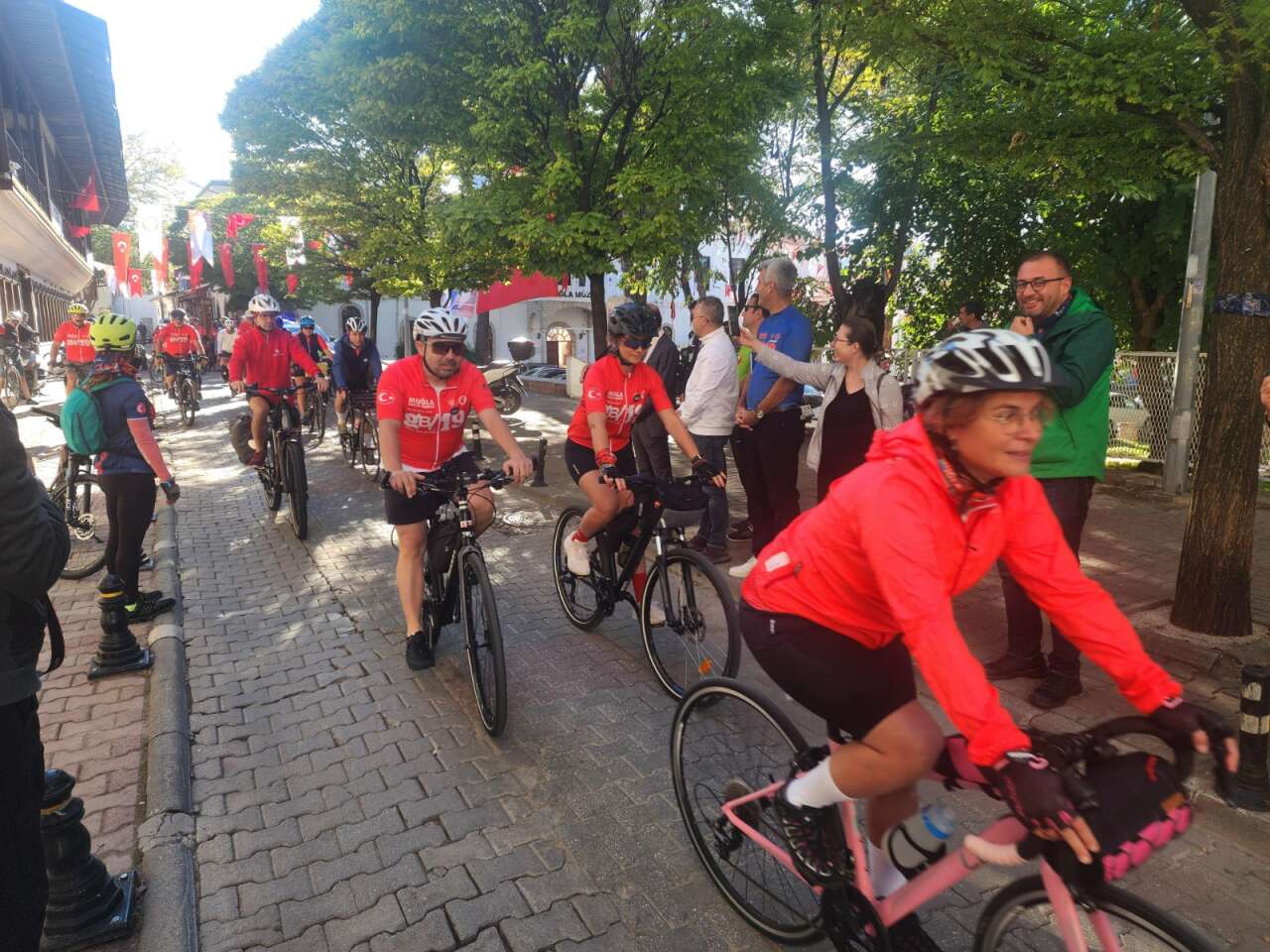 Gökova Bisiklet Turu Başladı: Muğla'nın Güzelliklerini Pedal Çevirerek Keşfedecekler 8